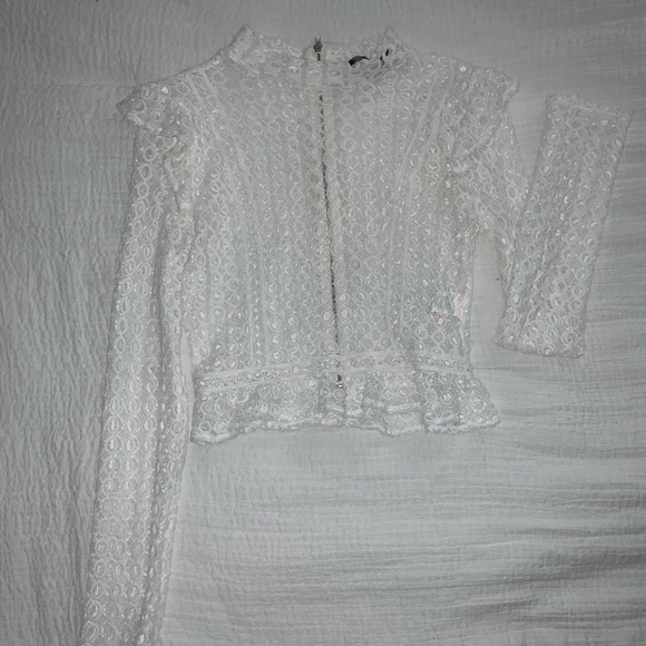 Eyelet top - Picture 1 of 3